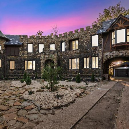 Enchanted Castle - Your Royal Getaway Awaits Cleveland Ngoại thất bức ảnh