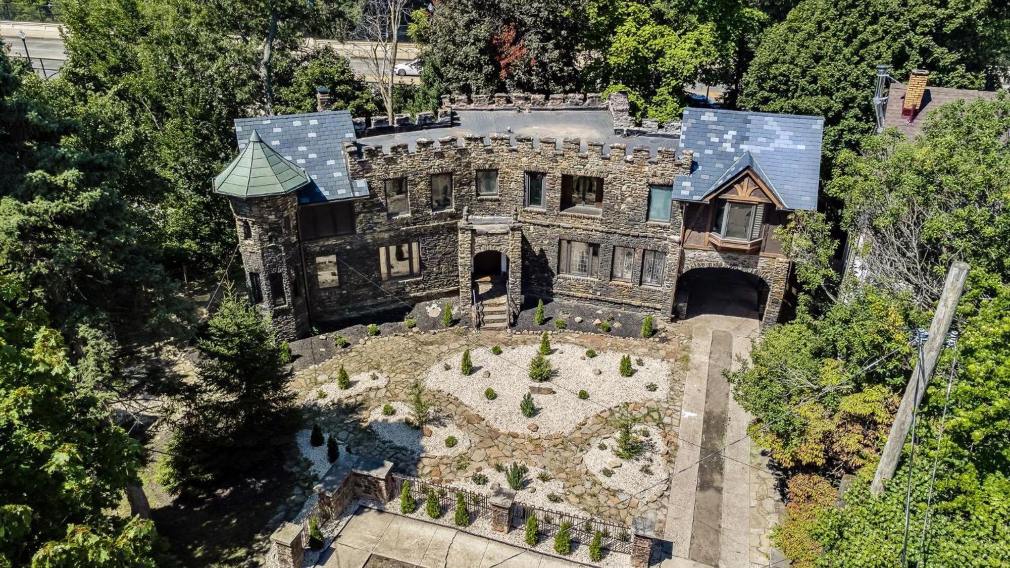 Enchanted Castle - Your Royal Getaway Awaits Cleveland Ngoại thất bức ảnh